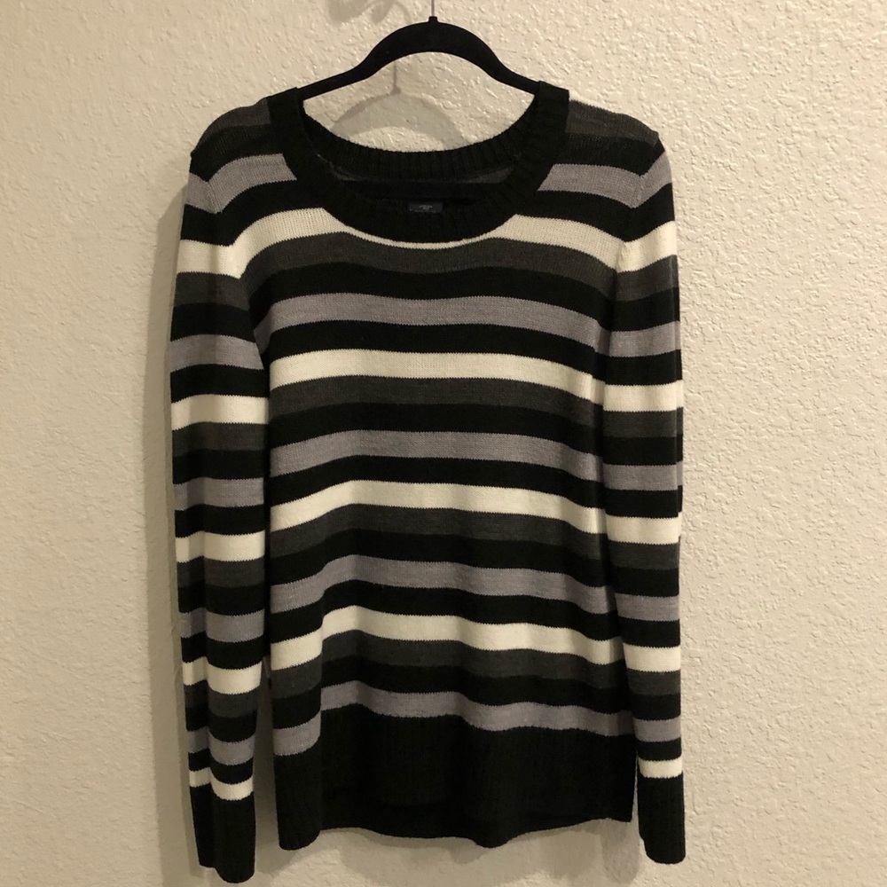 Black white grey Sweater size XXL